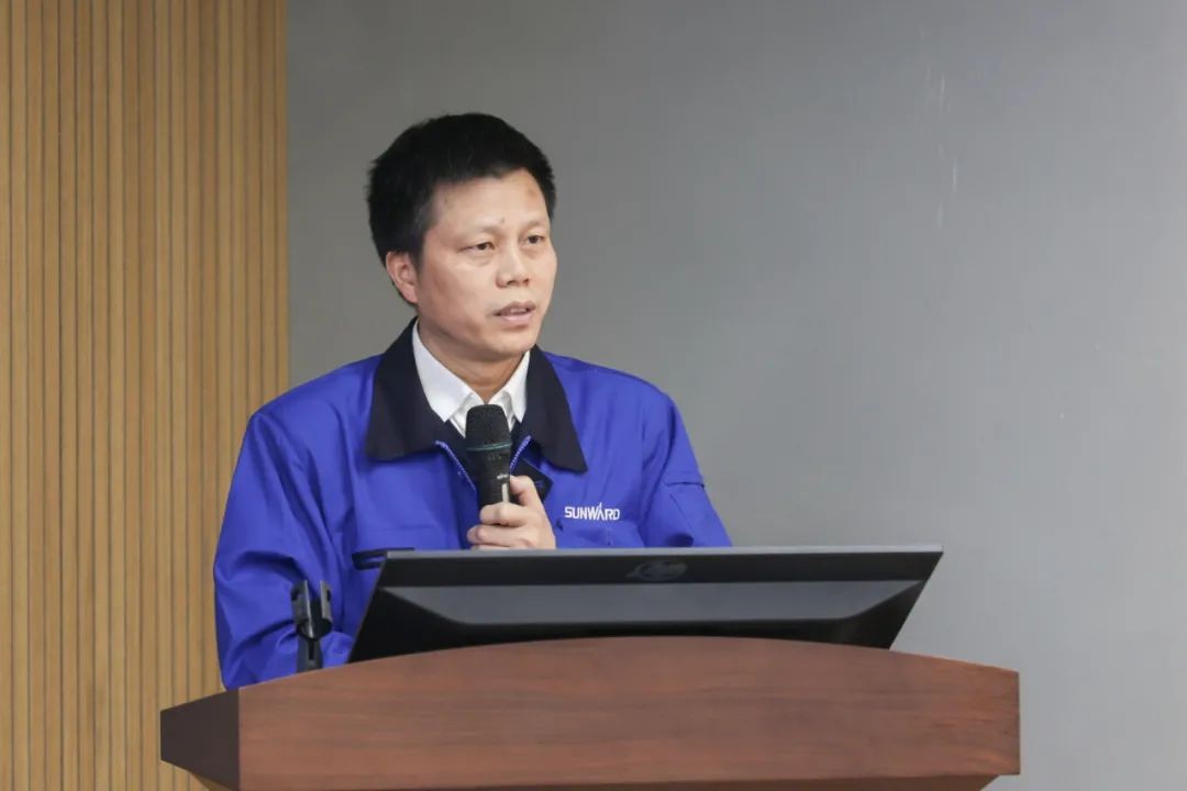 2021中国（长沙）国际工程机械设计大赛暨“设计之星”评选活动122cc太阳成智能组“立异设计事情营”开营啦！！