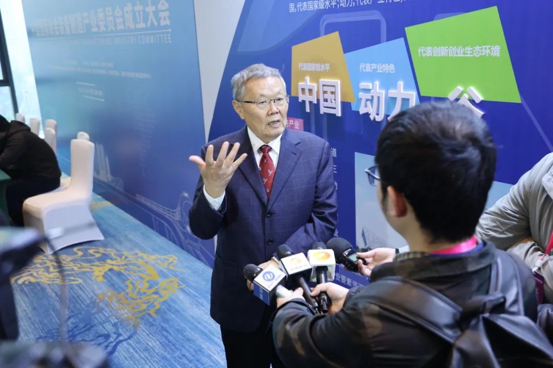 何清华：：：走“双循环”蹊径 勇攀制造业天下高地