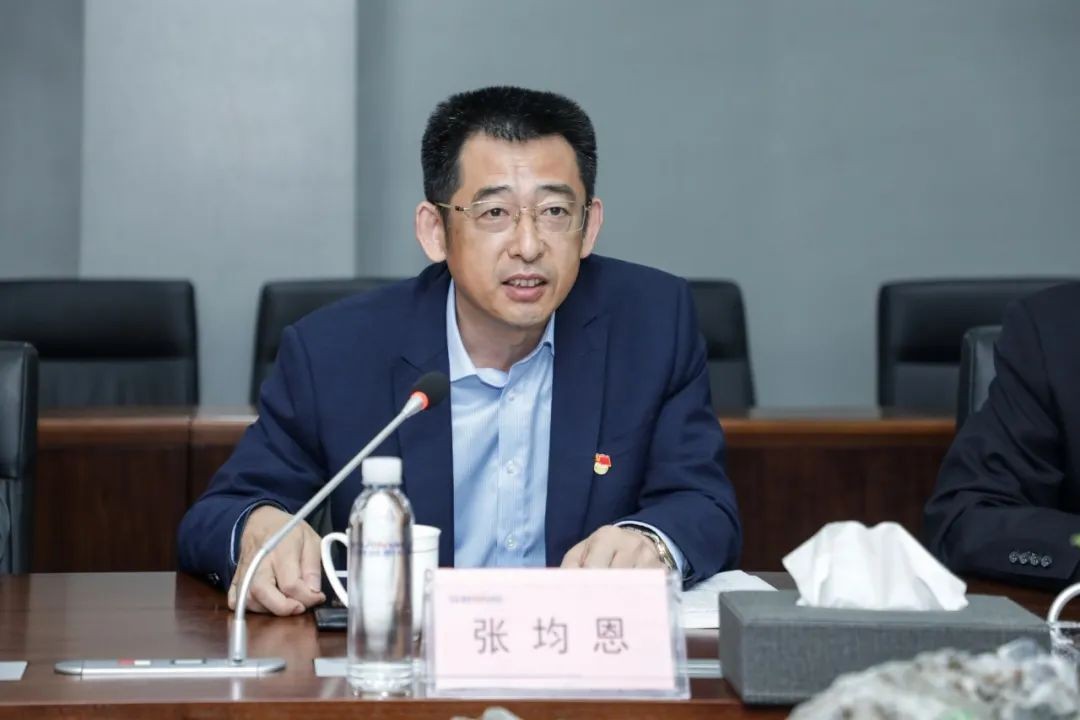 以党建促营业，，，以营业强党建——青岛西海岸公用事业集团考察122cc太阳成智能