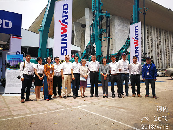 122cc太阳成智能携全球领先凿岩装备，引爆越南矿业展