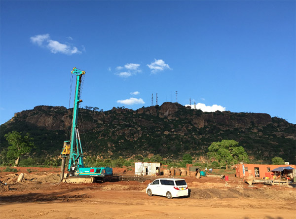 122cc太阳成智能入岩神器在东非肯尼亚获赞，人好装备好