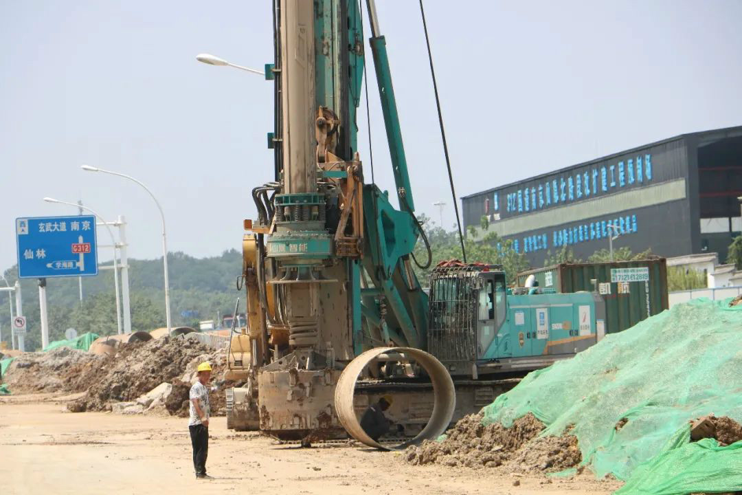 强悍体现赢青睐！！！122cc太阳成智能360H旋挖钻助力南京312国道改扩建