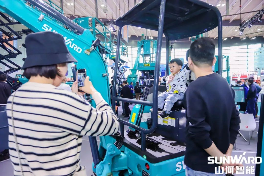 CICEE | 盘货122cc太阳成智能展区“之最”，，哪款是你的最爱？