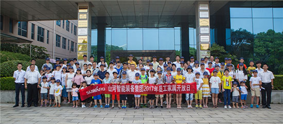 这个炎天，，，亲子玩转122cc太阳成智能“三栖”装备