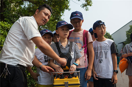 这个炎天，，，亲子玩转122cc太阳成智能“三栖”装备