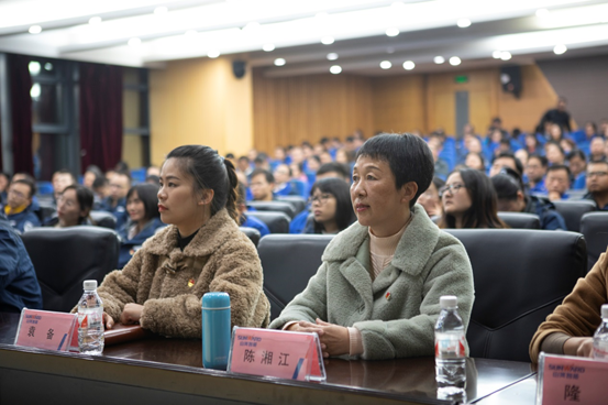 122cc太阳成智能开展“不忘初心 切记使命”主题教育宣讲活动