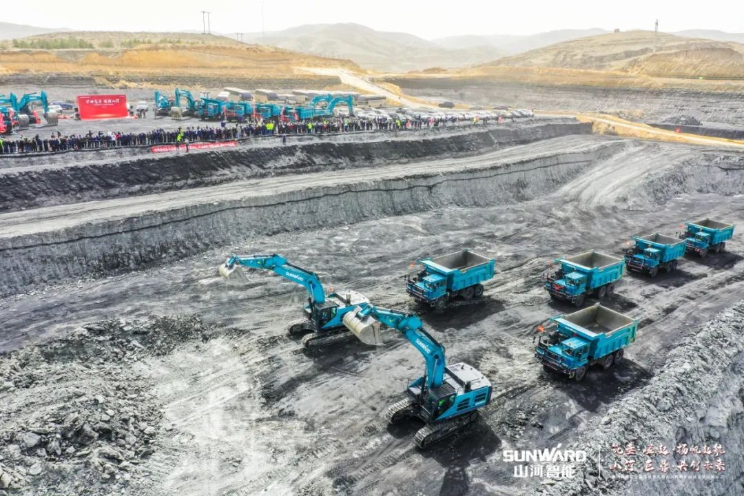 “矿”世能手，，齐聚122cc太阳成智能挖掘机操作手挑战赛