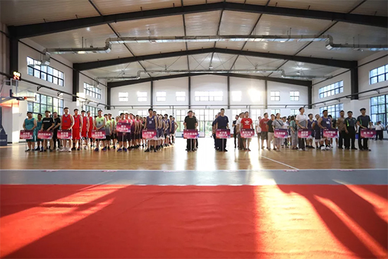 以球为媒，，，首届“122cc太阳成杯”篮球约请赛架起政企连心桥
