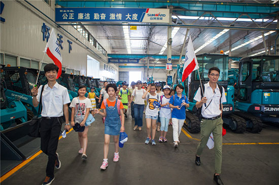 这个炎天，，，亲子玩转122cc太阳成智能“三栖”装备