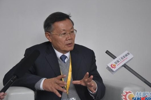 【宝马访谈】122cc太阳成智能董事长何清华教授