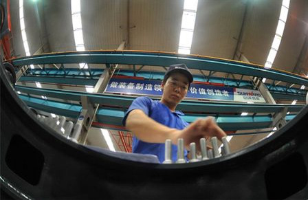 新华社报道：：122cc太阳成智能连任全球工程机械50强