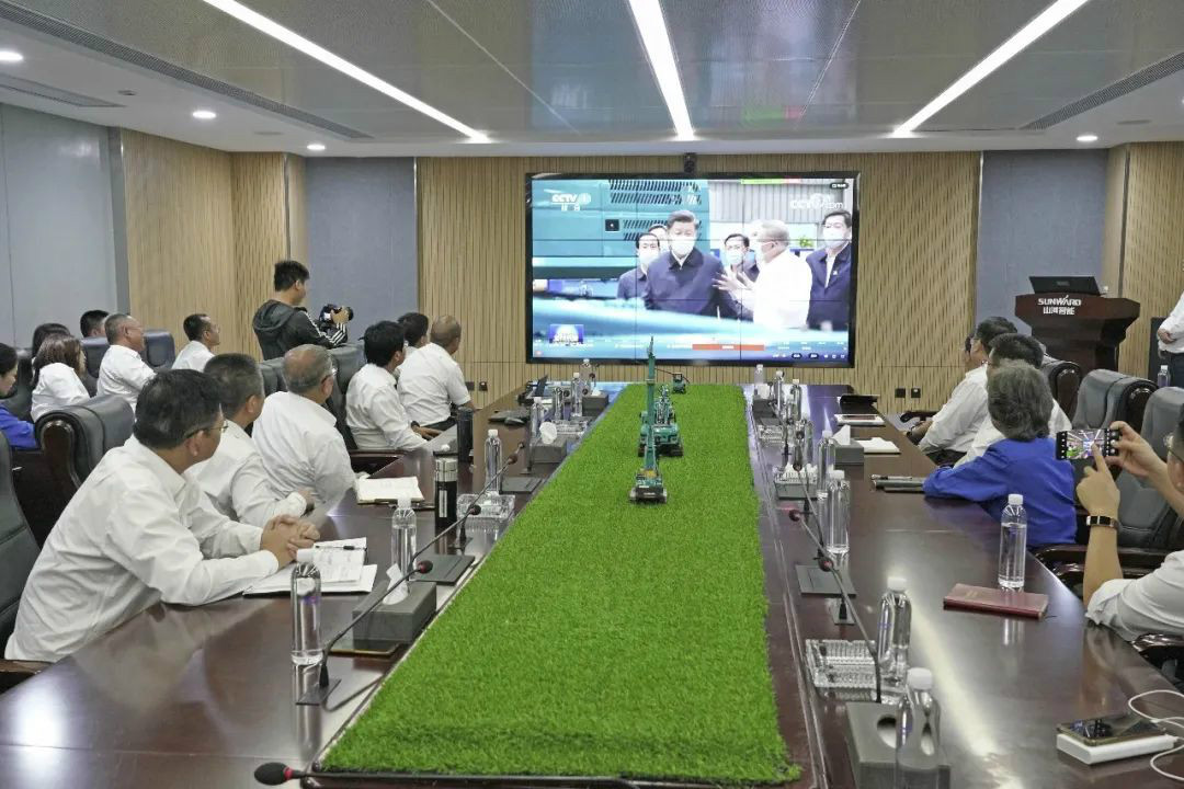 总书记“点赞”122cc太阳成立异，122cc太阳成智能集中收看《新闻联播》