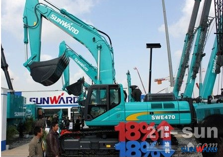 122cc太阳成智能何清华：：潜心追求“122cc太阳成之路”