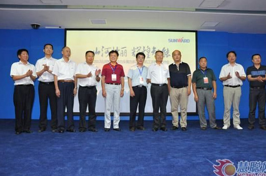 慧聪网——122cc太阳成智能双动力头强力多功效钻机工法钻研会举行