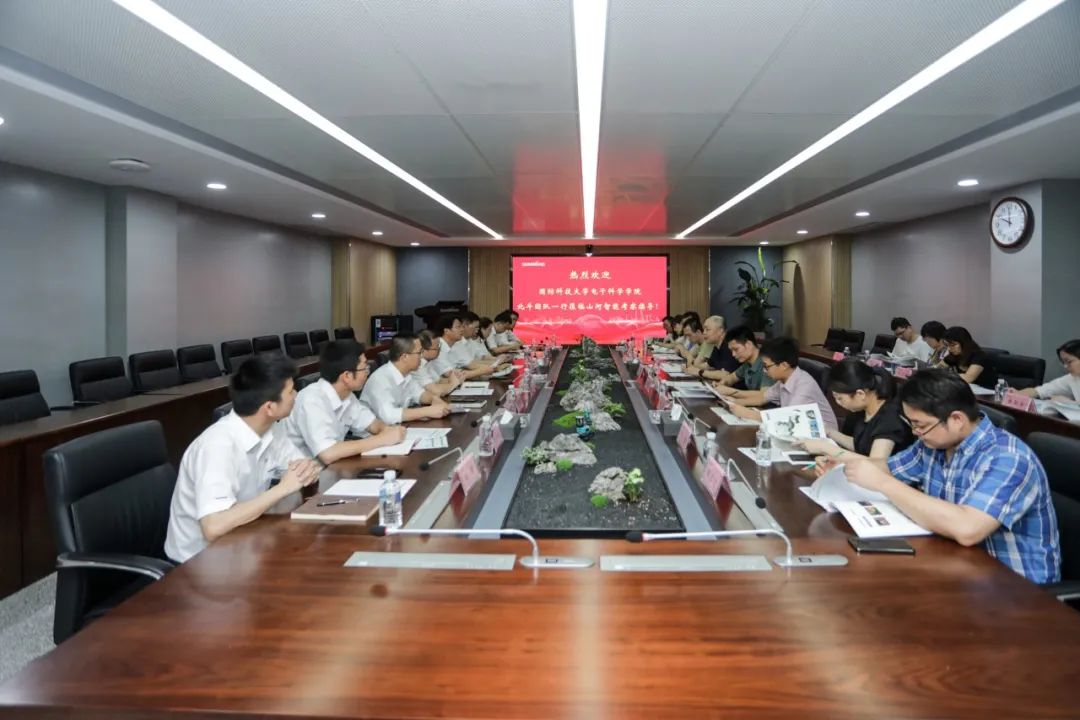 国防科大北斗团队考察122cc太阳成智能