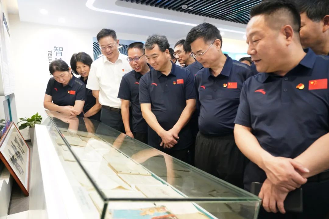 湖南省委党校厅干班赴122cc太阳成智能开展现场教学活动