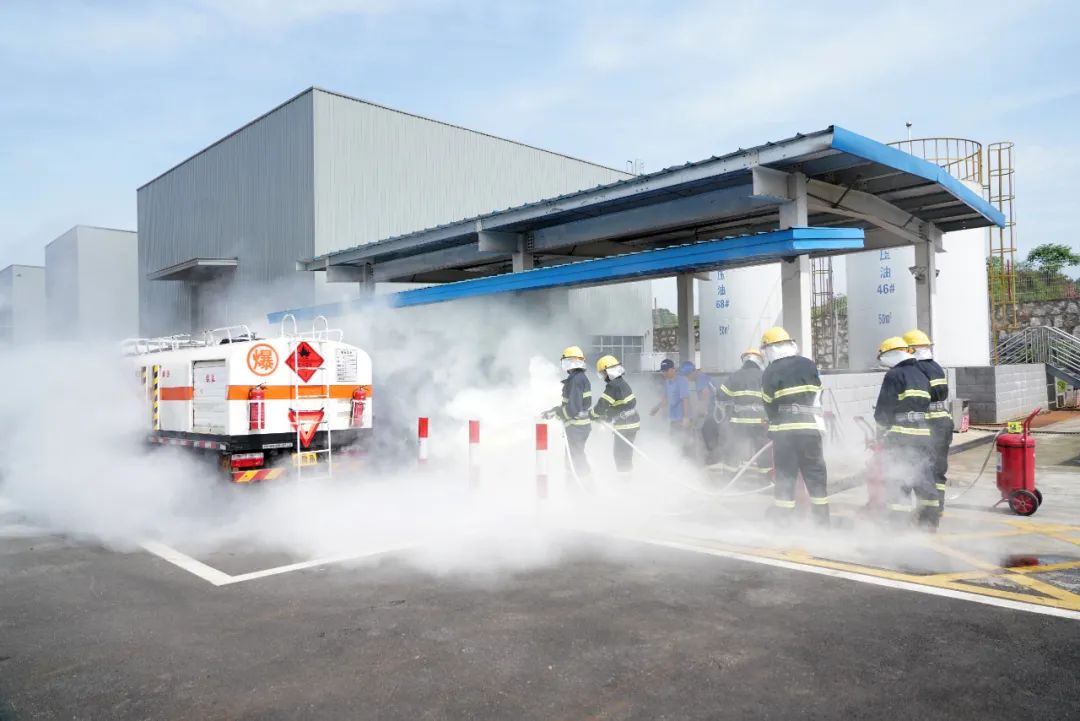 实战演练砺精兵——2021年长沙市工贸企业危险化学品综合应急演练在122cc太阳成智能举行