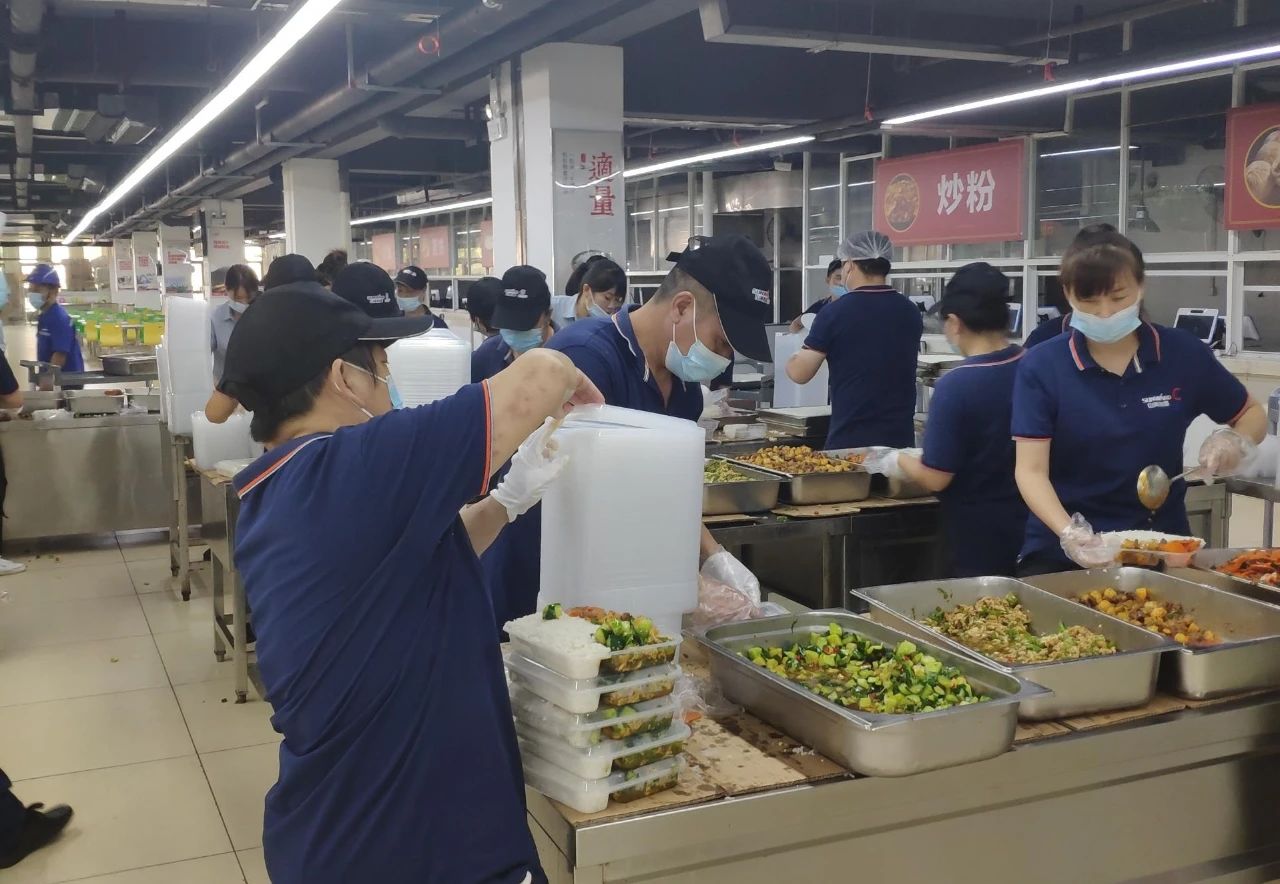 严酷防控！！122cc太阳成智能牢筑防疫“长城”