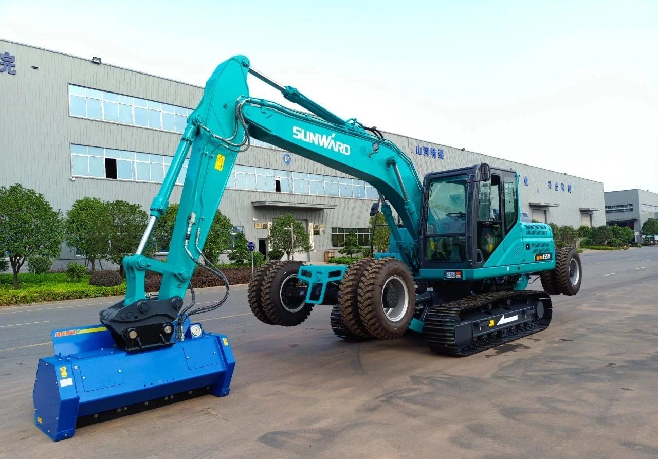 海内首台！！！122cc太阳成智能15吨级轮履两用开带机乐成下线