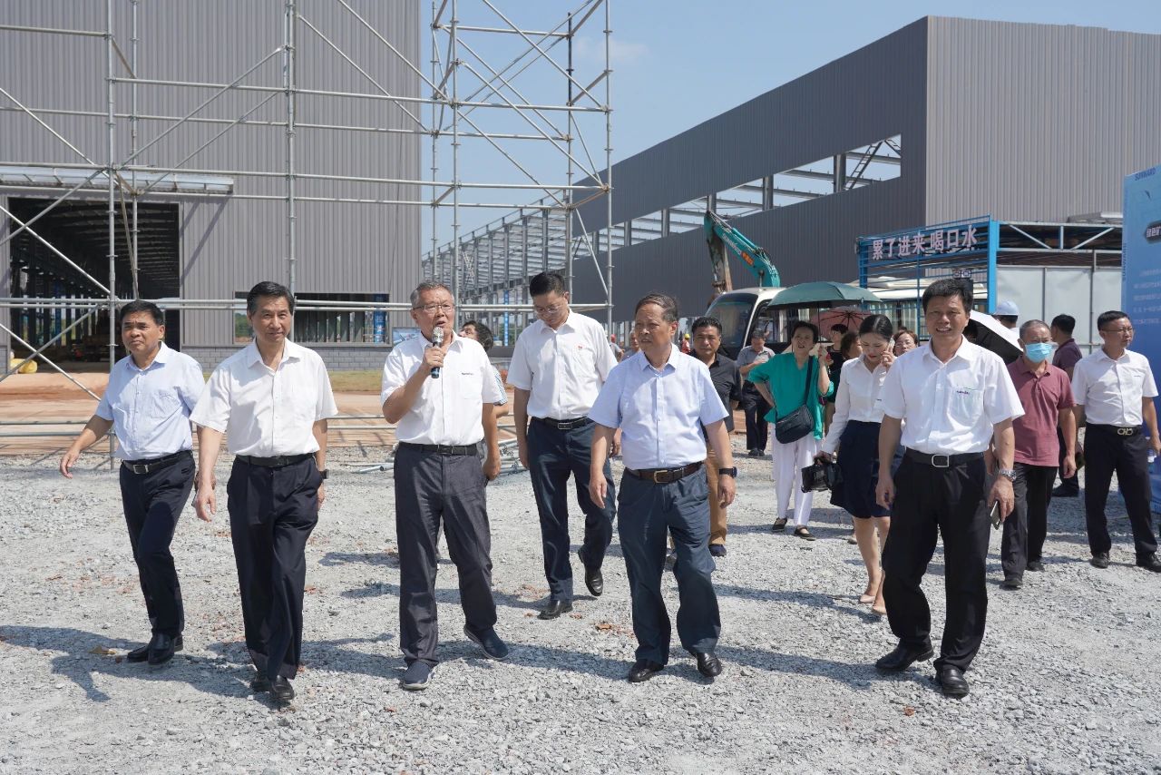 湖南省老科学手艺事情者一行到访122cc太阳成智能