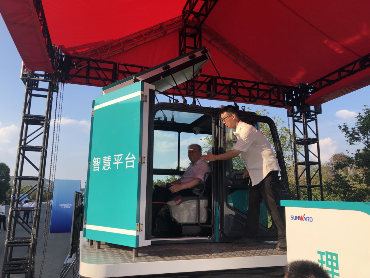 远程？+仿真培训！！全球首创5G？胤抡媾嘌抵腔燮教ň柿料