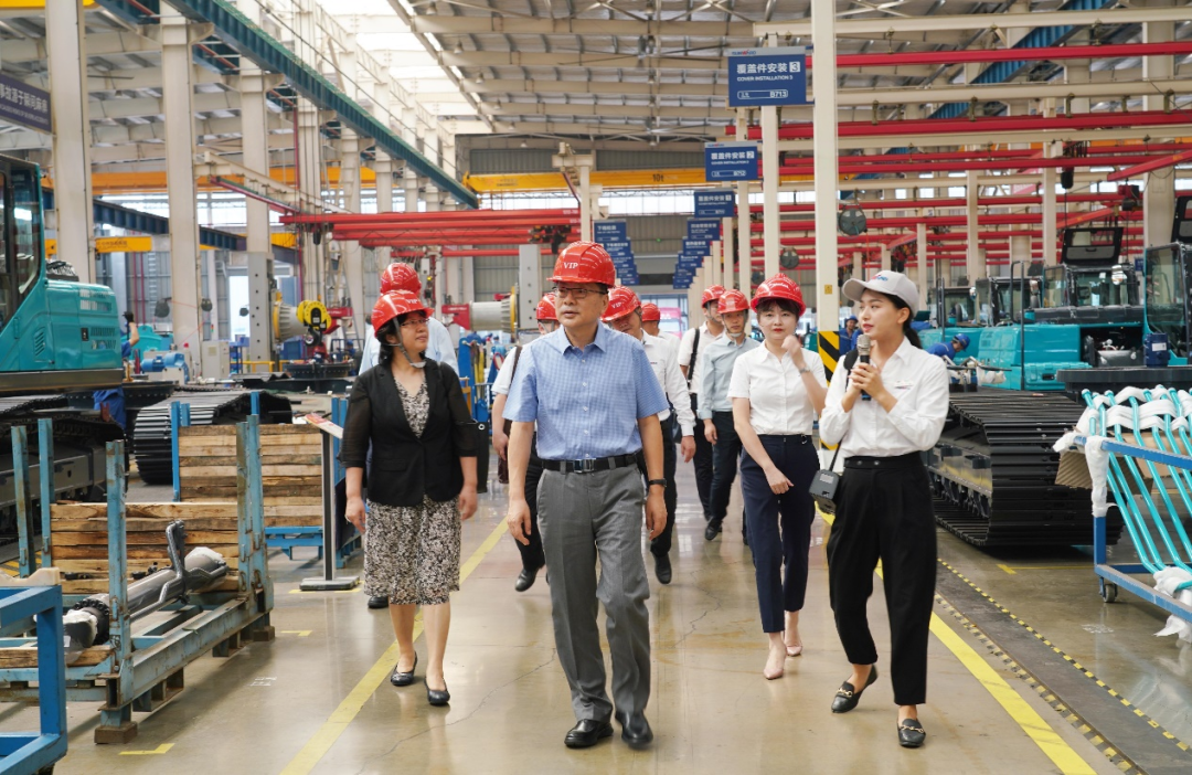 中国出口信用包管公司向导一行调研122cc太阳成智能