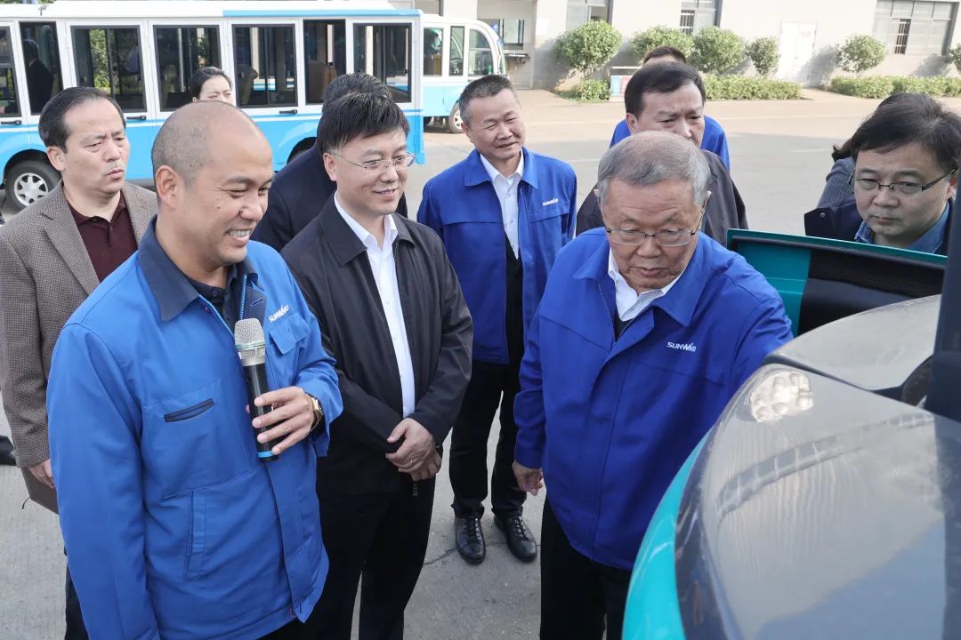 广州工控总司理景广军调研122cc太阳成智能