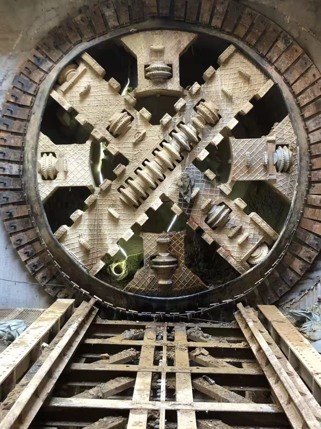 历时424天，，创下最高纪录！！！万家丽快速化刷新北延线（含电力隧道）全线意会