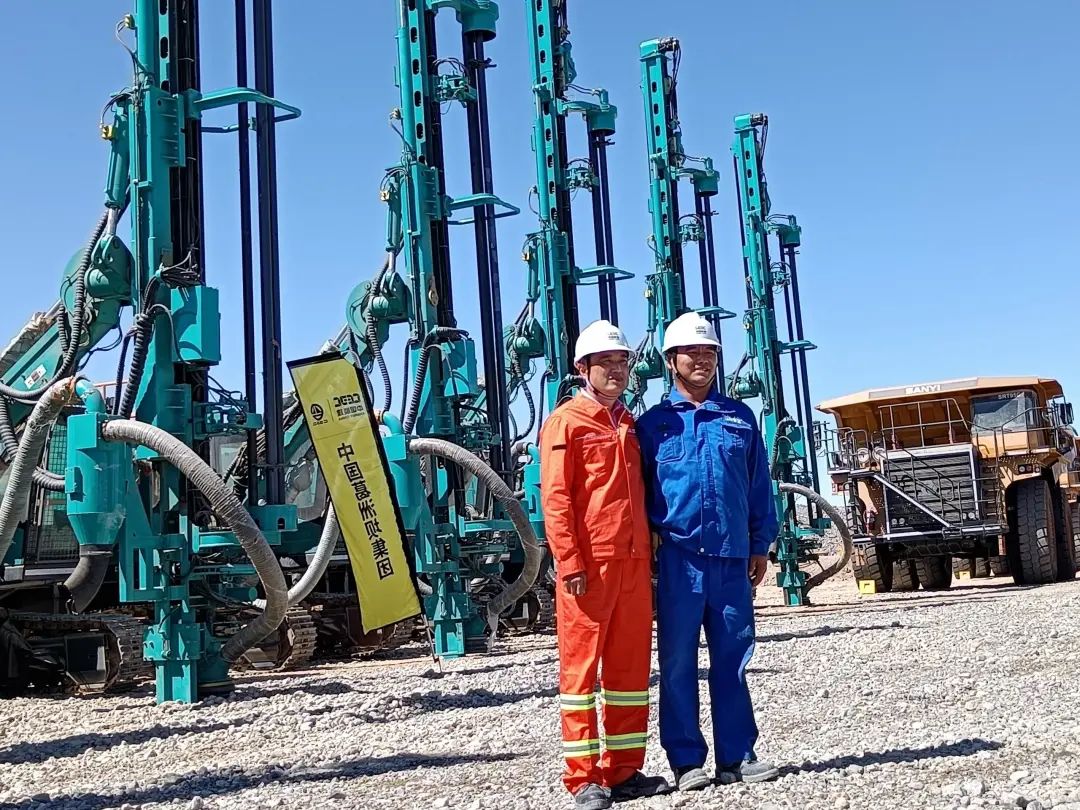 疫情当下，，逆行非洲——122cc太阳成智能凿岩装备团队外洋服务纪实