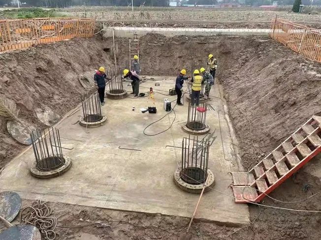 创下纪录！！122cc太阳成智能引孔式静力压桩机首次应用于高铁项目