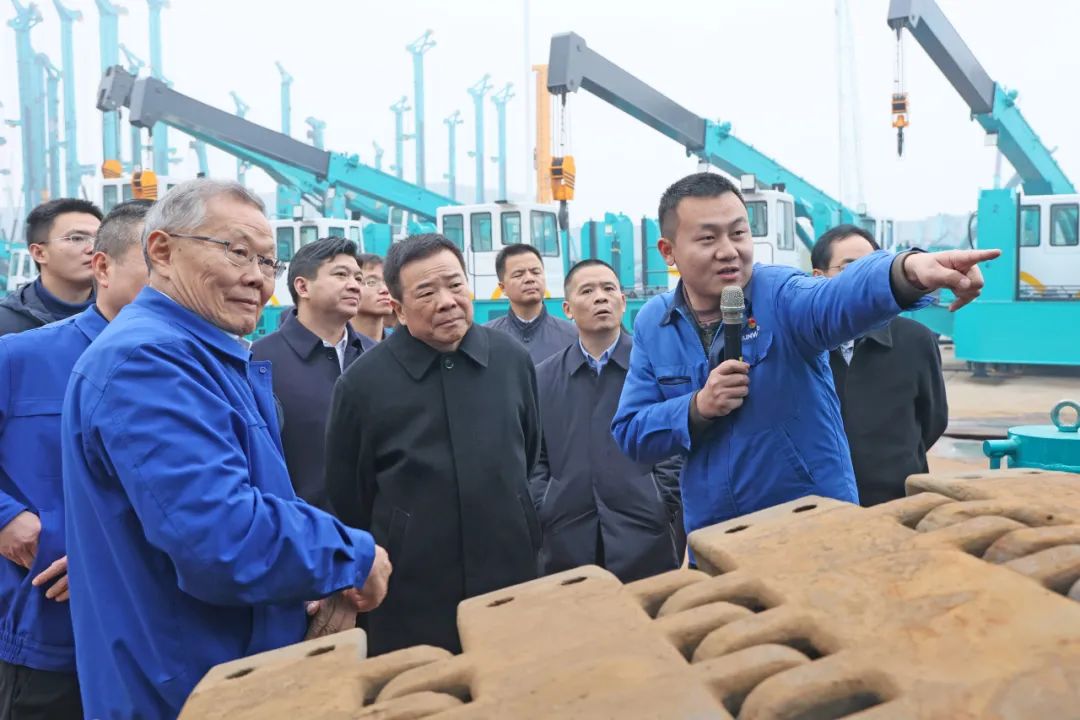 湖南省副省长陈飞调研122cc太阳成智能