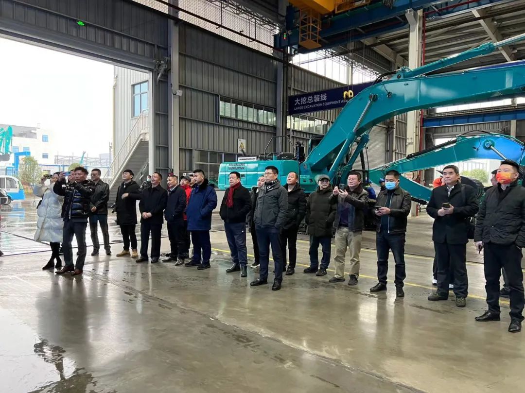 湖南异地商会联合会组织外洋湘商来访122cc太阳成智能