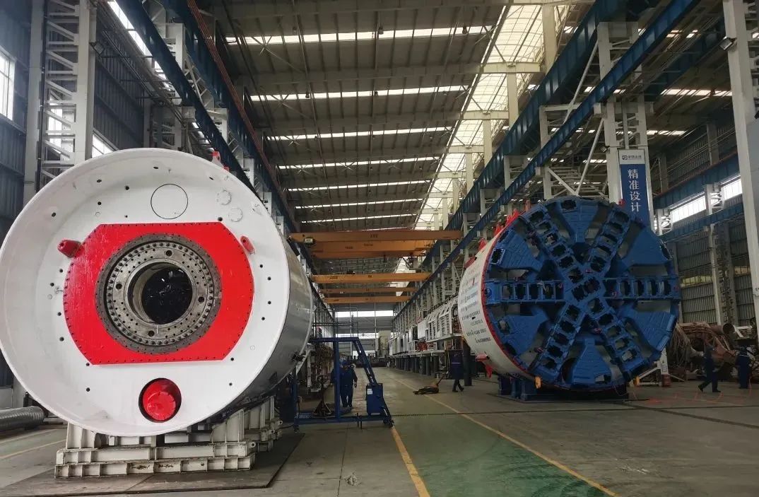 直击生产一线！！！中铁122cc太阳成复工复产忙