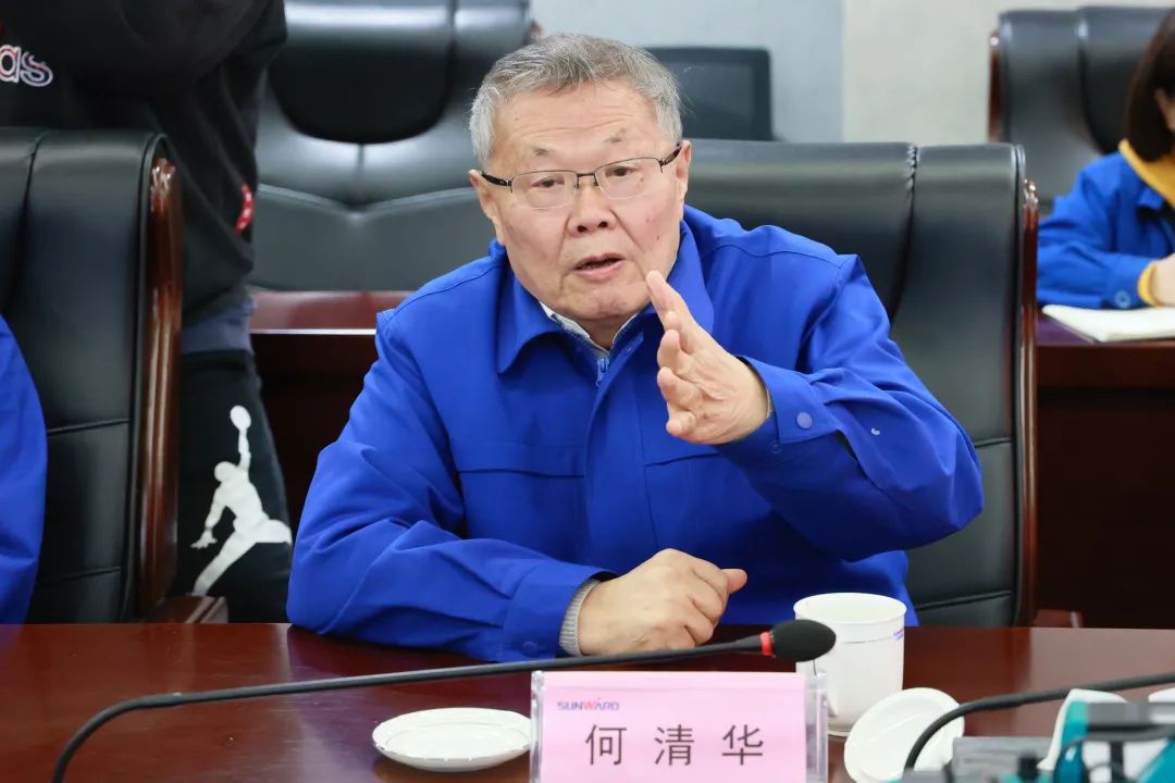 张庆红调研122cc太阳成智能