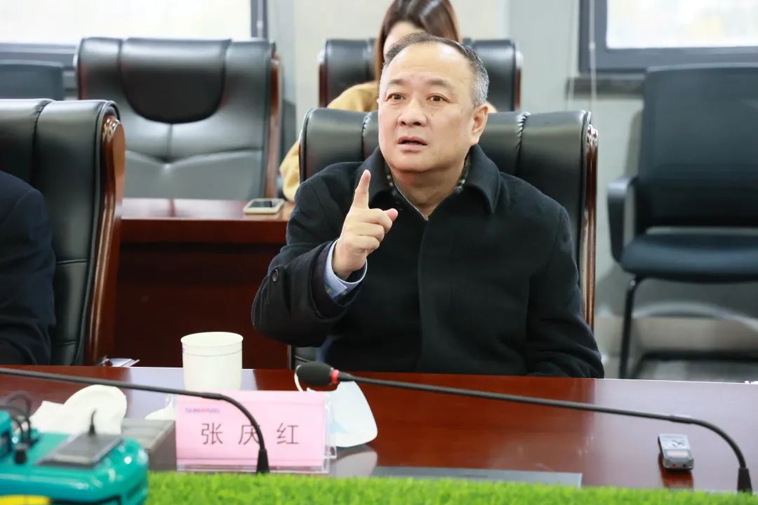 张庆红调研122cc太阳成智能