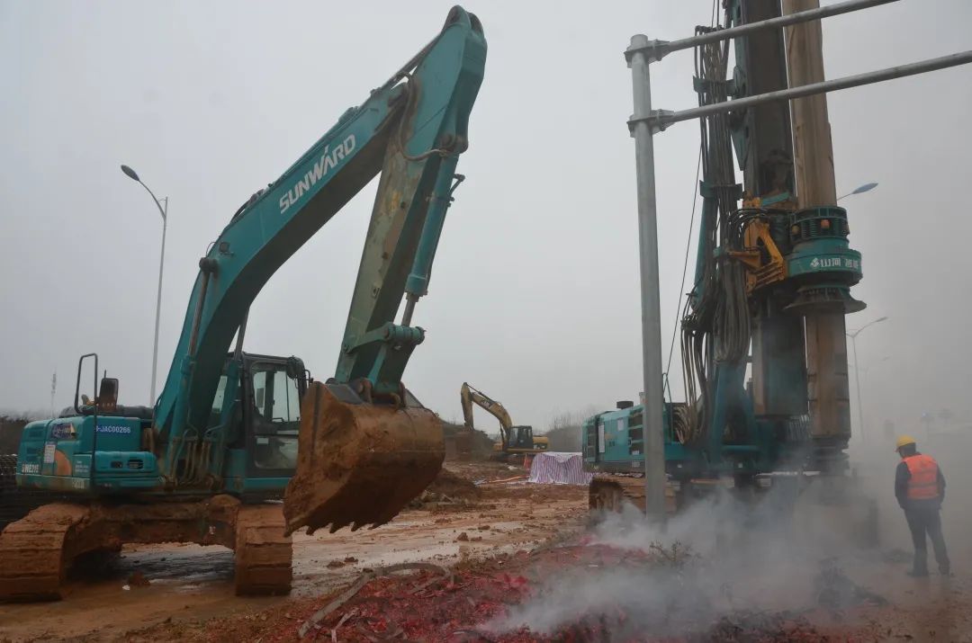 铆足“虎”劲加油干！！122cc太阳成智能掀起复工复产热潮