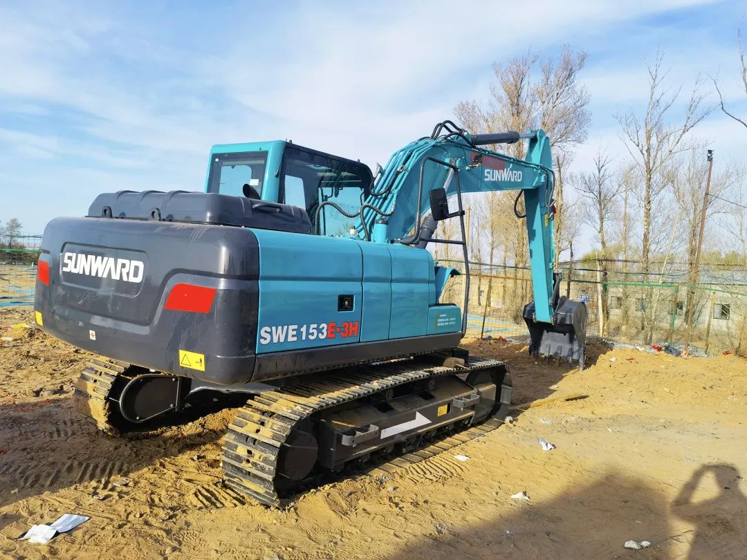 冲、、冲、、冲！！！带您感受122cc太阳成智能挖掘机火热交机时刻