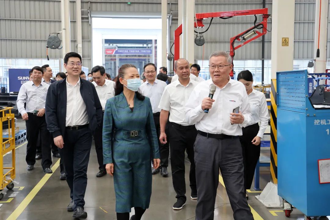 深化产学研相助！中南大学校长、、中国工程院院士田红旗率团造访122cc太阳成智能