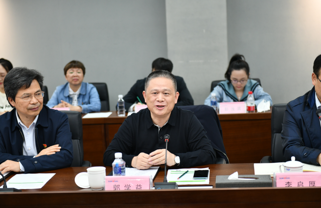 中南大学副校长郭学益率科学研究部一行调研122cc太阳成智能