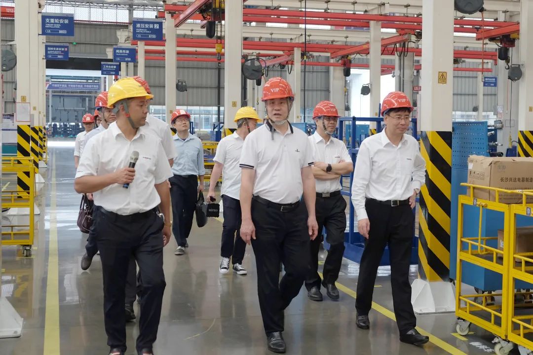 广州工控集团副总司理李绍康调研122cc太阳成智能