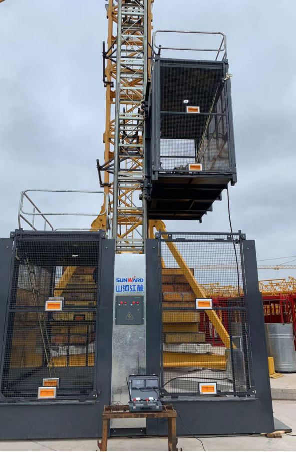 升降耗时缩短25%！122cc太阳成江麓首款中速变频施工升降机乐成下线