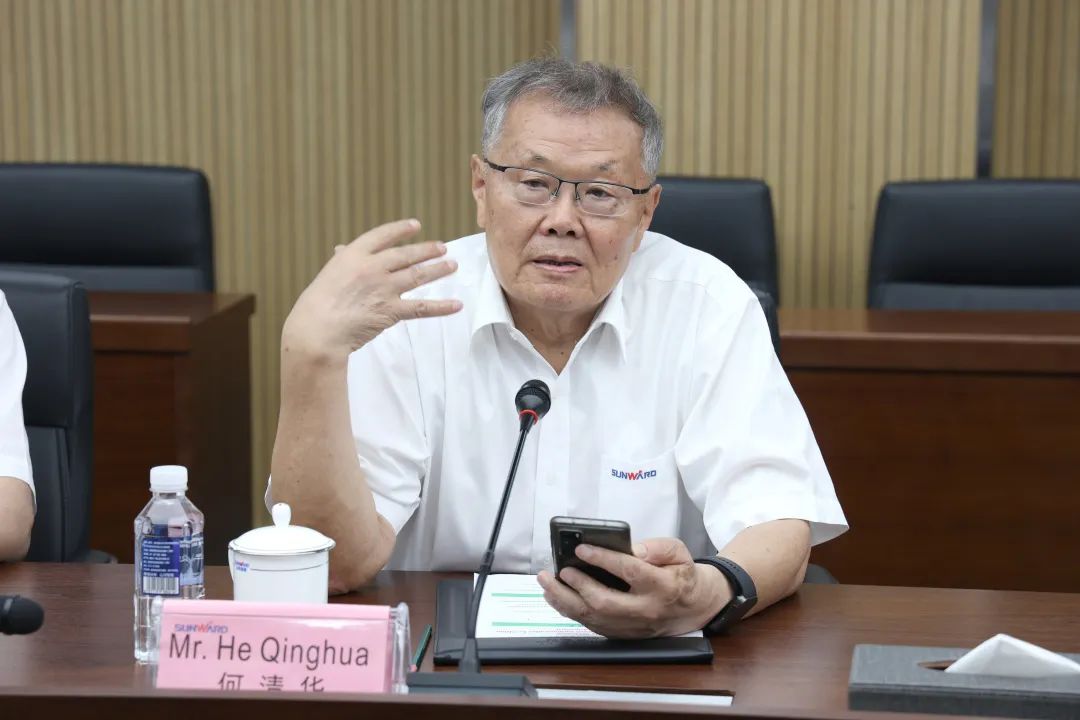 马拉维大使一行考察122cc太阳成智能