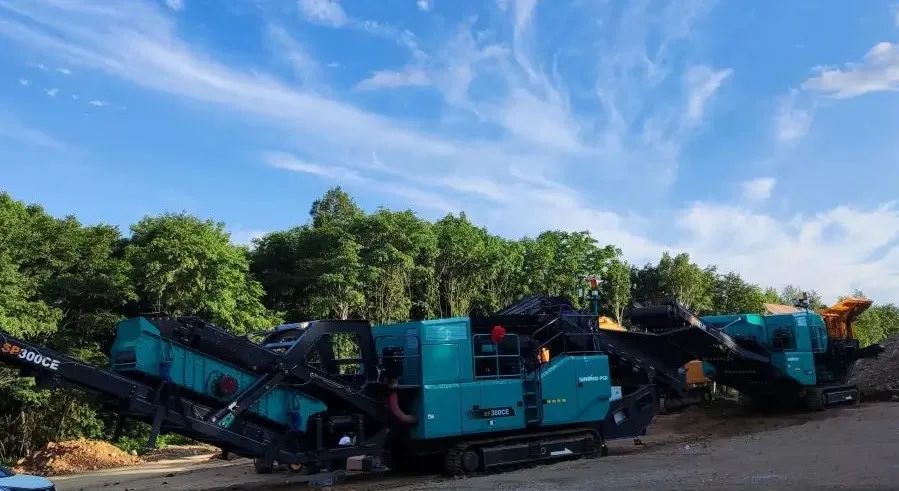 122cc太阳成普石勒成套移动破碎装备助力哈伊高铁铁伊段建设