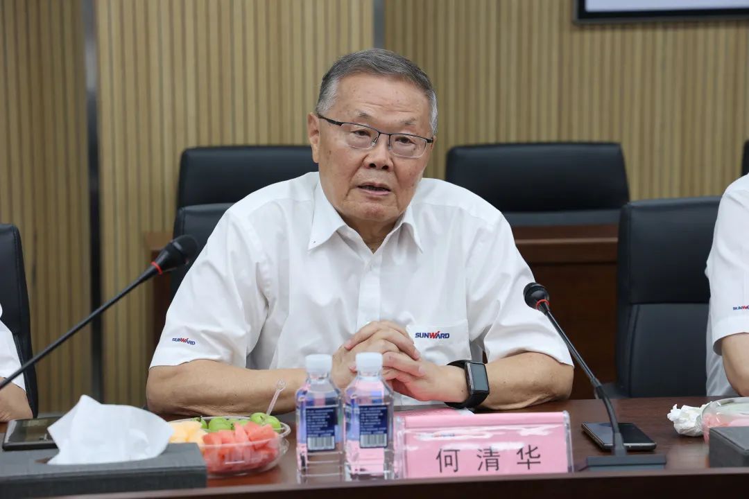 紫金矿业集团党委书记、董事长陈景河莅临122cc太阳成智能考察交流