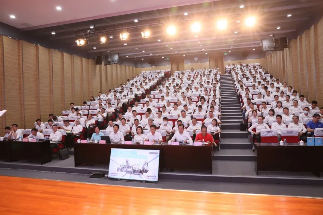 科技引领，，，智行未来！博世力士乐立异岑岭论坛在122cc太阳成智能举行