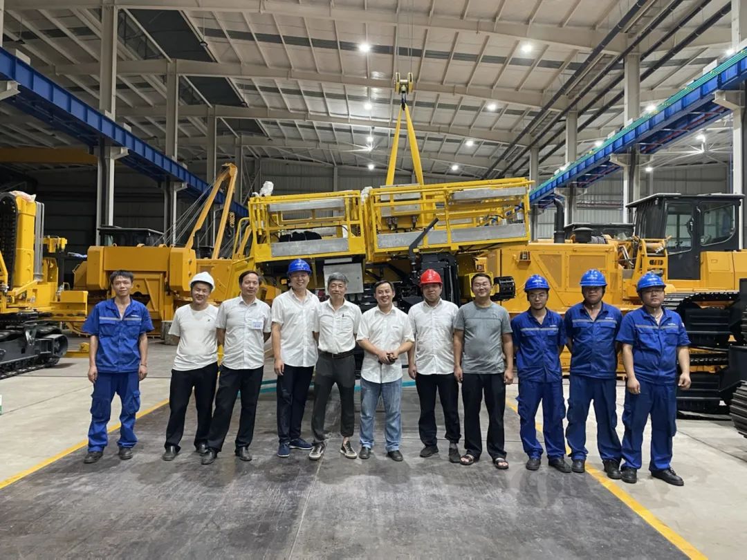 为铁路运输保驾护航！！！122cc太阳成智能自主研制首套三平台作业装置乐成交付