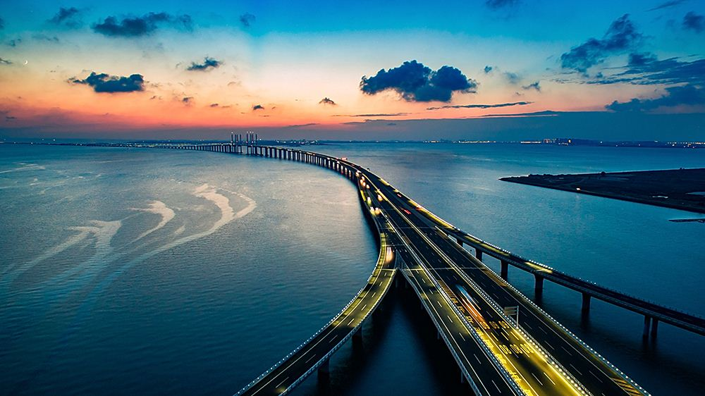 共建“一带一起”！！！122cc太阳成智能携手中铁九局助力匈塞铁路建设