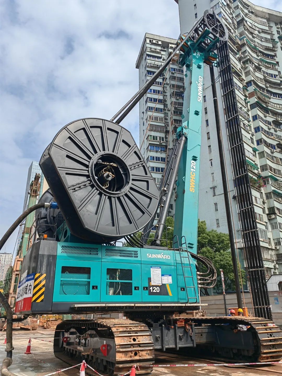 首战创佳绩！122cc太阳成智能双轮铣槽机助建长沙地铁7号线