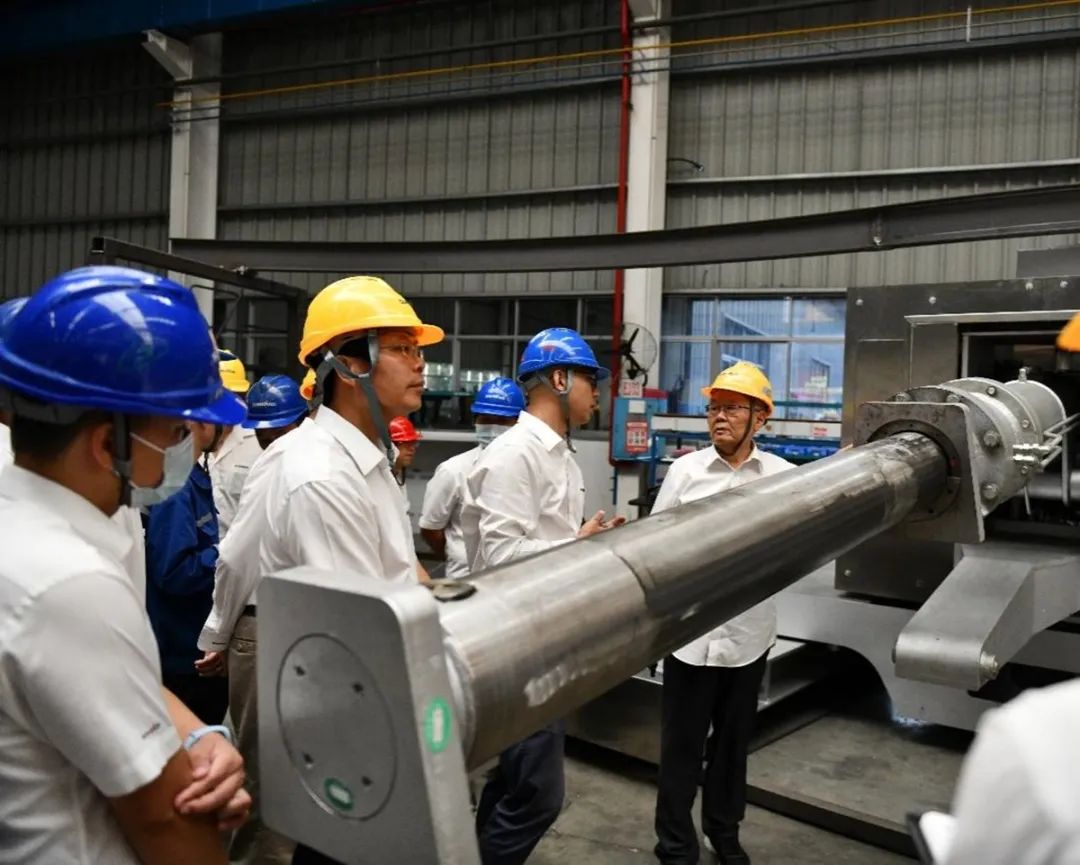 “王炸”！！！122cc太阳成特装全自动捣炉车乐成下线