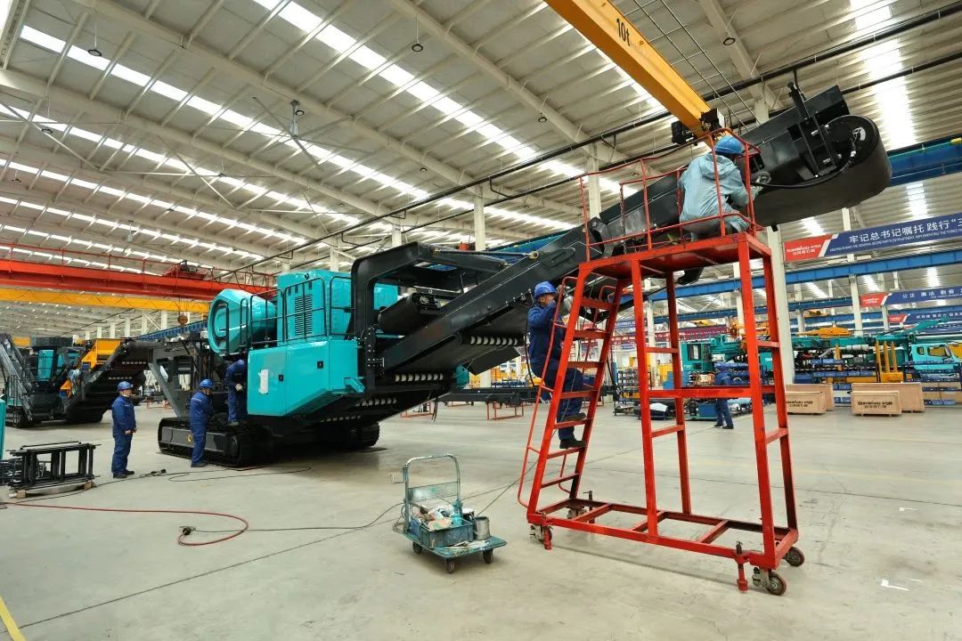 莫道君行早，，更有早行人！！122cc太阳成智能癸卯兔年开工大吉